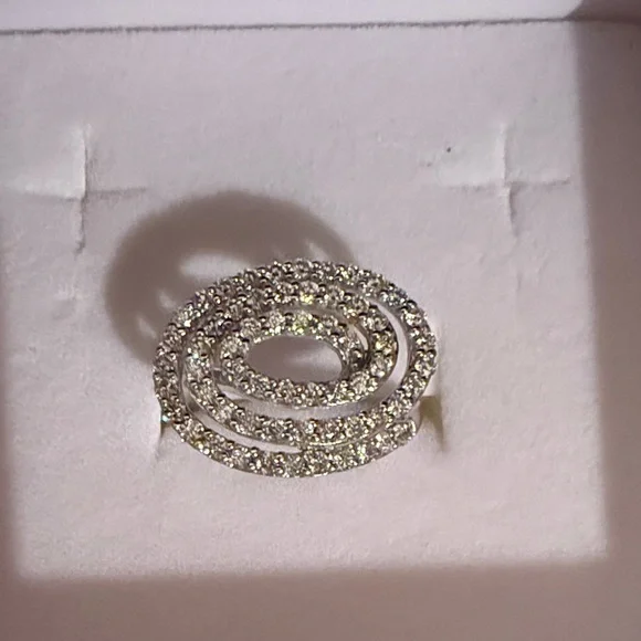 Dazzling Spiral Diamond White Gold Ring - Picture 1 of 4